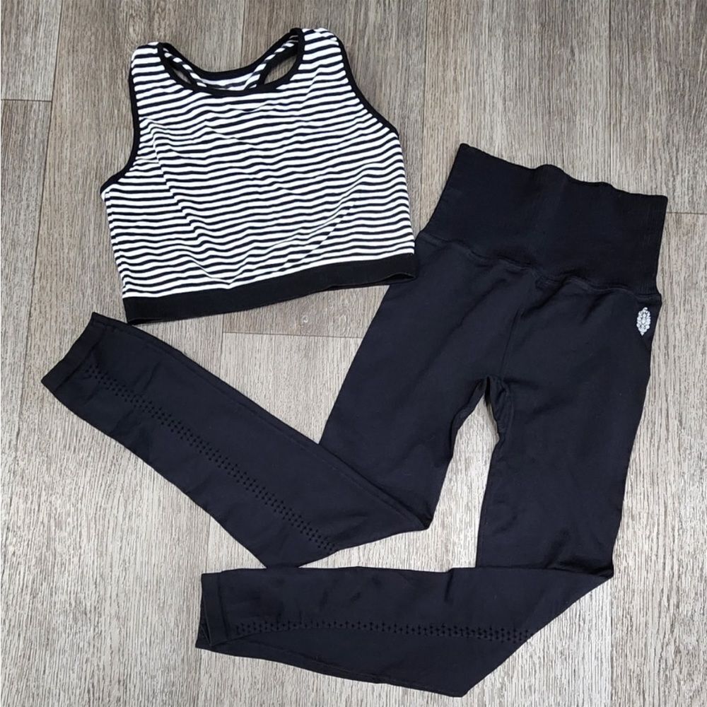 𝅺Free People Black & White Set